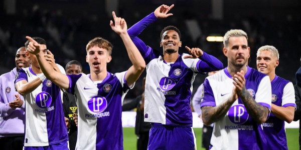 官方入口-为一月月度紫人投票，并有机会赢取特别奖励！