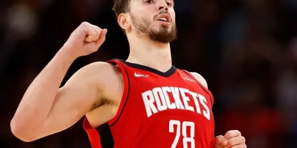 KAIYUN体育APP-火箭这三小将咋整？伊森攻守下滑，申京攻守弊端明显，谢泼德不稳|多伦多猛龙队|阿尔佩伦-申京|篮板|休斯敦火箭队|NBA常规赛_新浪体育_新浪新闻