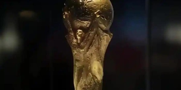 开云体育下载-央视拒付世界杯天价转播费24小时：博弈背后，中国球迷心声太真实