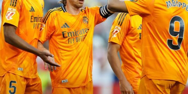 KAIYUN体育APP-【西甲】皇马2比0客胜九人塞维利亚，姆巴佩贴地斩