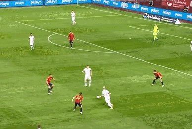 1625319712175030214.gif 克罗斯给韦尔纳.gif